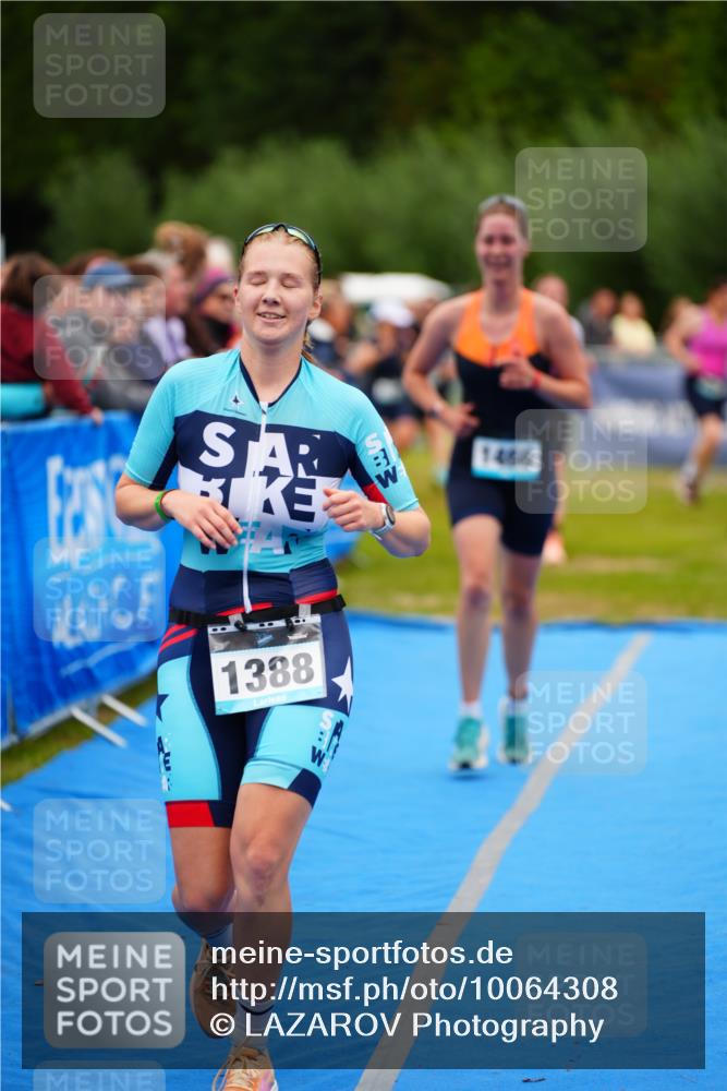 30.08.2026 - Elbe Triathlon Hamburg LAZAROV Photography http://msf.ph/oto/10064308 30.08.2026 12:03:47 Ziel 1388, 1420, 1466, 1522, 1572 meine-sportfotos.de