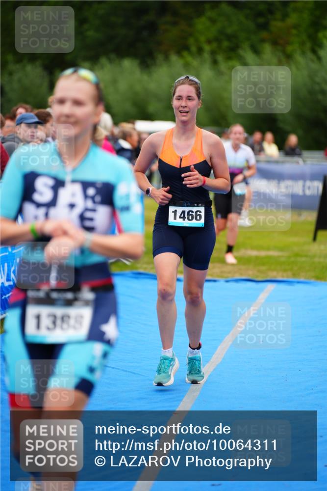 30.08.2026 - Elbe Triathlon Hamburg LAZAROV Photography http://msf.ph/oto/10064311 30.08.2026 12:03:47 Ziel 1388, 1420, 1466, 1522, 1572 meine-sportfotos.de