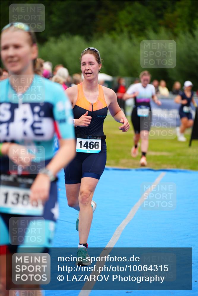 30.08.2026 - Elbe Triathlon Hamburg LAZAROV Photography http://msf.ph/oto/10064315 30.08.2026 12:03:48 Ziel 1388, 1420, 1466, 1522, 1572 meine-sportfotos.de