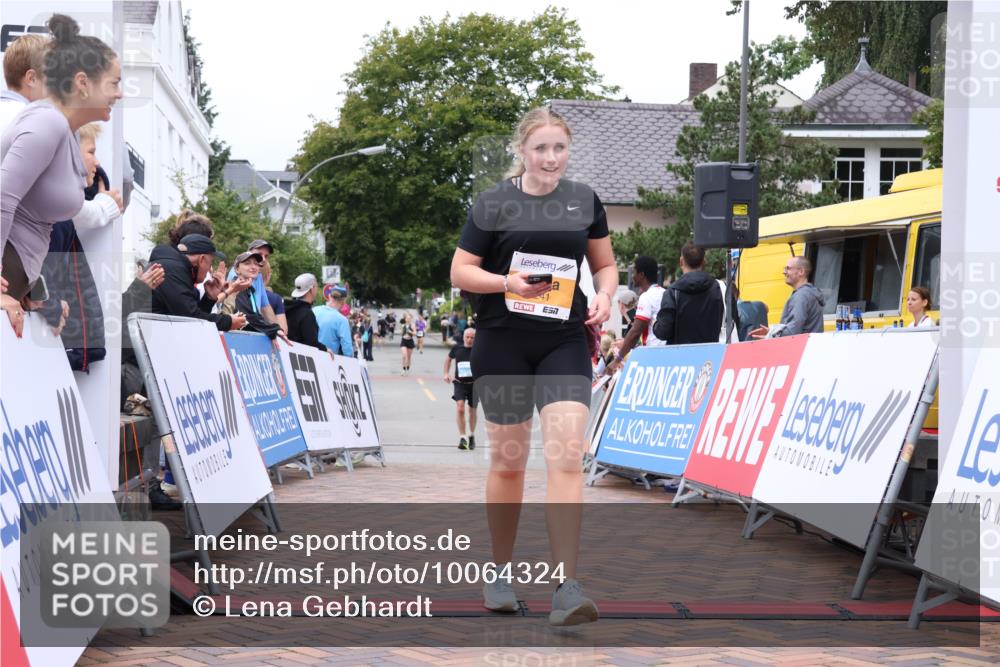 30.08.2026 - Blankeneser Heldenlauf Lena Gebhardt http://msf.ph/oto/10064324 30.08.2026 12:44:27 Ziel 2241 meine-sportfotos.de