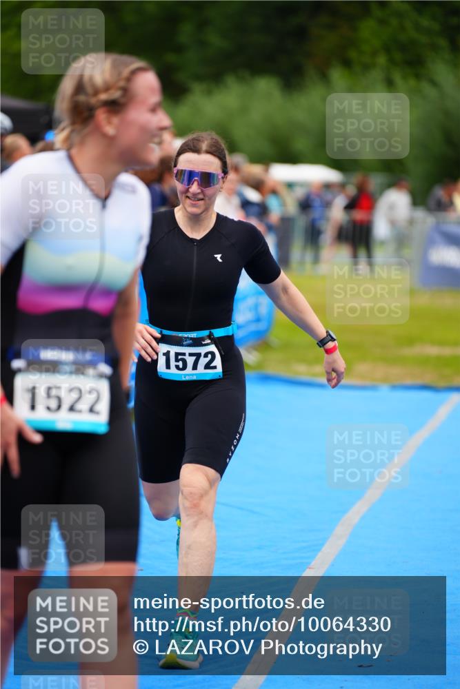 30.08.2026 - Elbe Triathlon Hamburg LAZAROV Photography http://msf.ph/oto/10064330 30.08.2026 12:03:55 Ziel 1522, 1572 meine-sportfotos.de