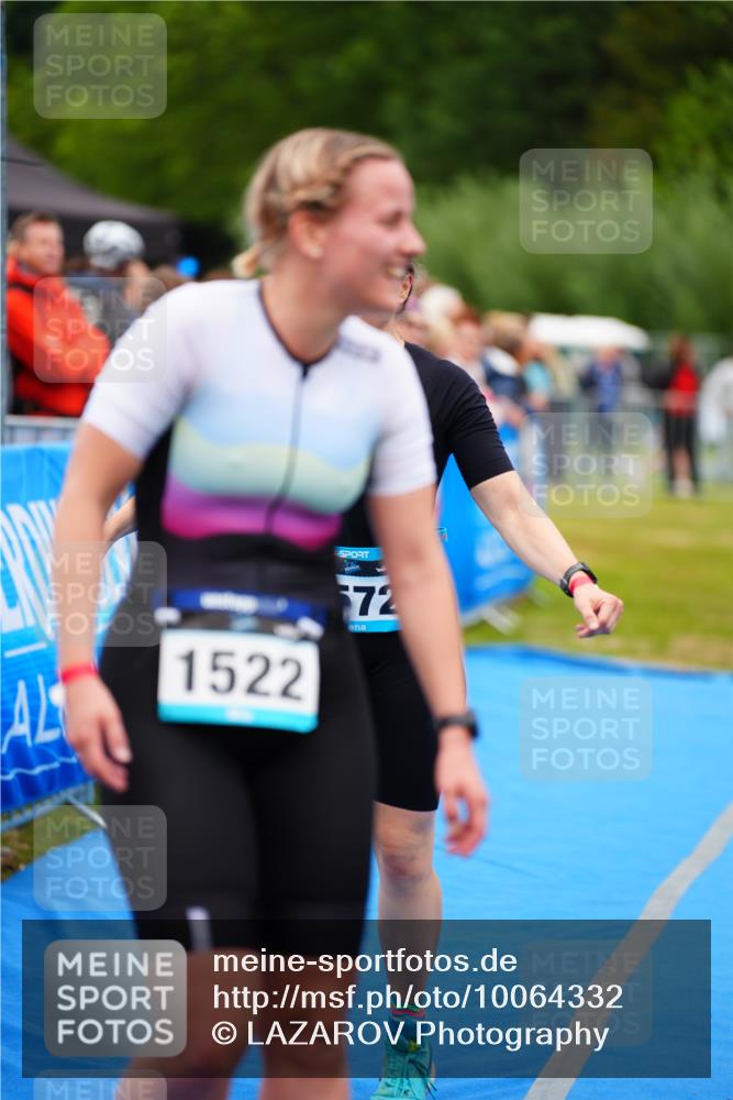 30.08.2026 - Elbe Triathlon Hamburg LAZAROV Photography http://msf.ph/oto/10064332 30.08.2026 12:03:55 Ziel 1522, 1572 meine-sportfotos.de