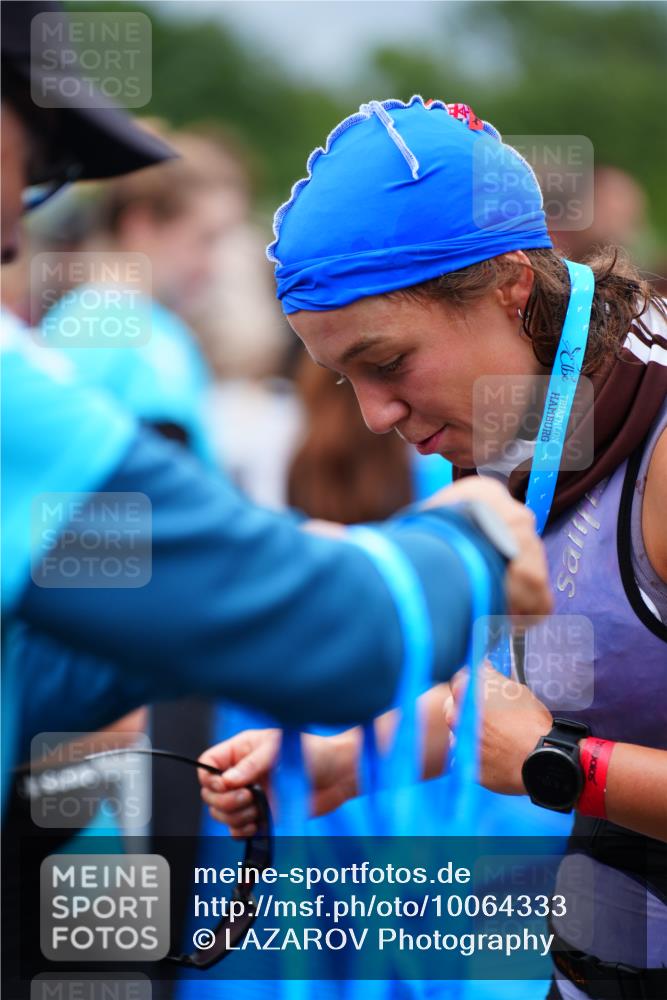 30.08.2026 - Elbe Triathlon Hamburg LAZAROV Photography http://msf.ph/oto/10064333 30.08.2026 12:03:58 Ziel 1572, 1580 meine-sportfotos.de