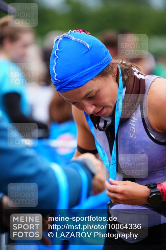 30.08.2026 - Elbe Triathlon Hamburg LAZAROV Photography http://msf.ph/oto/10064336 30.08.2026 12:03:58 Ziel 1572, 1580 meine-sportfotos.de