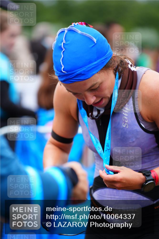 30.08.2026 - Elbe Triathlon Hamburg LAZAROV Photography http://msf.ph/oto/10064337 30.08.2026 12:03:58 Ziel 1572, 1580 meine-sportfotos.de