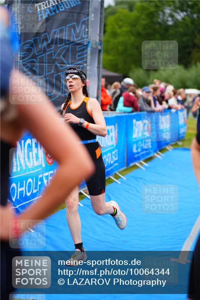 30.08.2026 - Elbe Triathlon Hamburg LAZAROV Photography http://msf.ph/oto/10064344 30.08.2026 12:04:07 Ziel 1580, 1649 meine-sportfotos.de