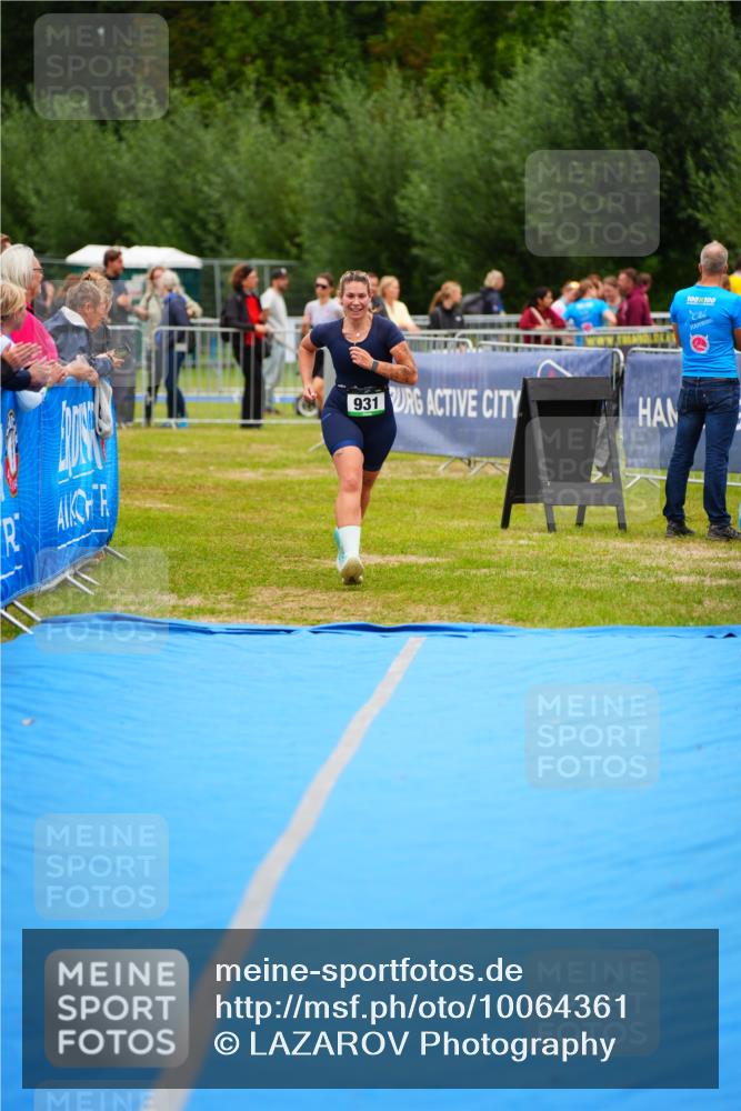 30.08.2026 - Elbe Triathlon Hamburg LAZAROV Photography http://msf.ph/oto/10064361 30.08.2026 12:04:24 Ziel 931 meine-sportfotos.de
