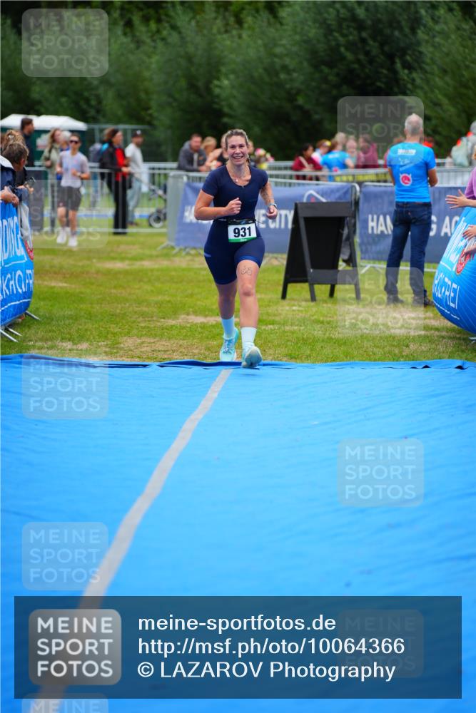 30.08.2026 - Elbe Triathlon Hamburg LAZAROV Photography http://msf.ph/oto/10064366 30.08.2026 12:04:25 Ziel 931, 1632 meine-sportfotos.de