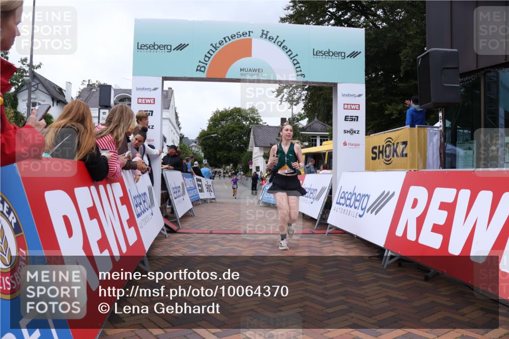 30.08.2026 - Blankeneser Heldenlauf Lena Gebhardt http://msf.ph/oto/10064370 30.08.2026 12:44:44 Ziel 2011 meine-sportfotos.de