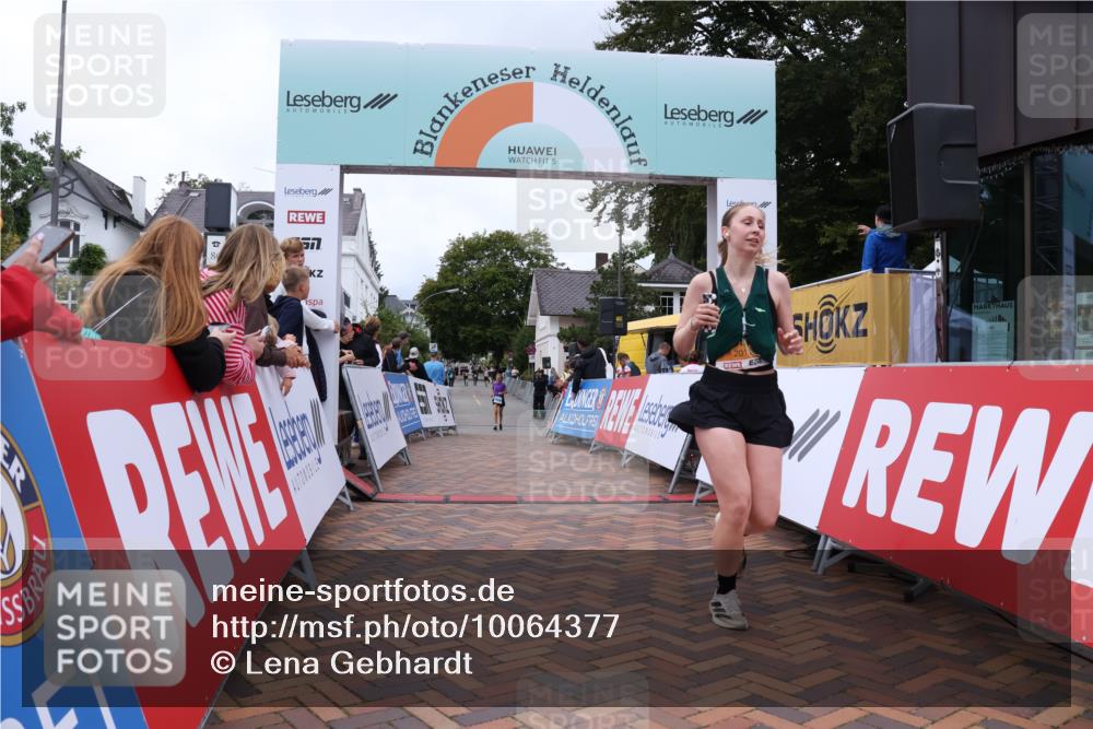 30.08.2026 - Blankeneser Heldenlauf Lena Gebhardt http://msf.ph/oto/10064377 30.08.2026 12:44:45 Ziel 2011 meine-sportfotos.de