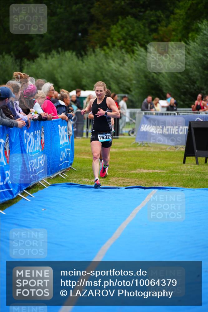 30.08.2026 - Elbe Triathlon Hamburg LAZAROV Photography http://msf.ph/oto/10064379 30.08.2026 12:04:31 Ziel 931, 1510, 1632 meine-sportfotos.de