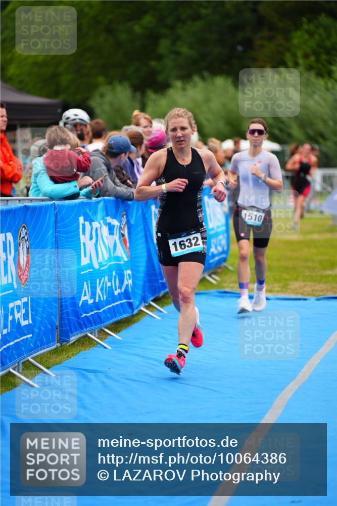 30.08.2026 - Elbe Triathlon Hamburg LAZAROV Photography http://msf.ph/oto/10064386 30.08.2026 12:04:33 Ziel 1510, 1632 meine-sportfotos.de