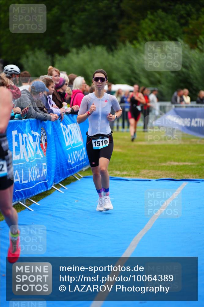 30.08.2026 - Elbe Triathlon Hamburg LAZAROV Photography http://msf.ph/oto/10064389 30.08.2026 12:04:34 Ziel 1463, 1510, 1632 meine-sportfotos.de