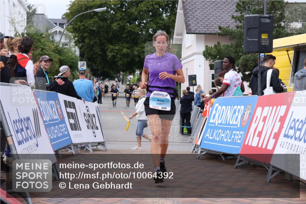 30.08.2026 - Blankeneser Heldenlauf Lena Gebhardt http://msf.ph/oto/10064392 30.08.2026 12:44:50 Ziel 2011, 4467 meine-sportfotos.de