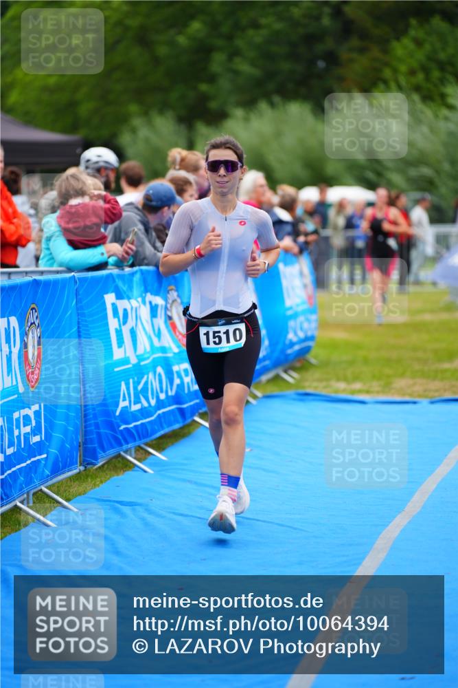 30.08.2026 - Elbe Triathlon Hamburg LAZAROV Photography http://msf.ph/oto/10064394 30.08.2026 12:04:34 Ziel 1463, 1510, 1632 meine-sportfotos.de