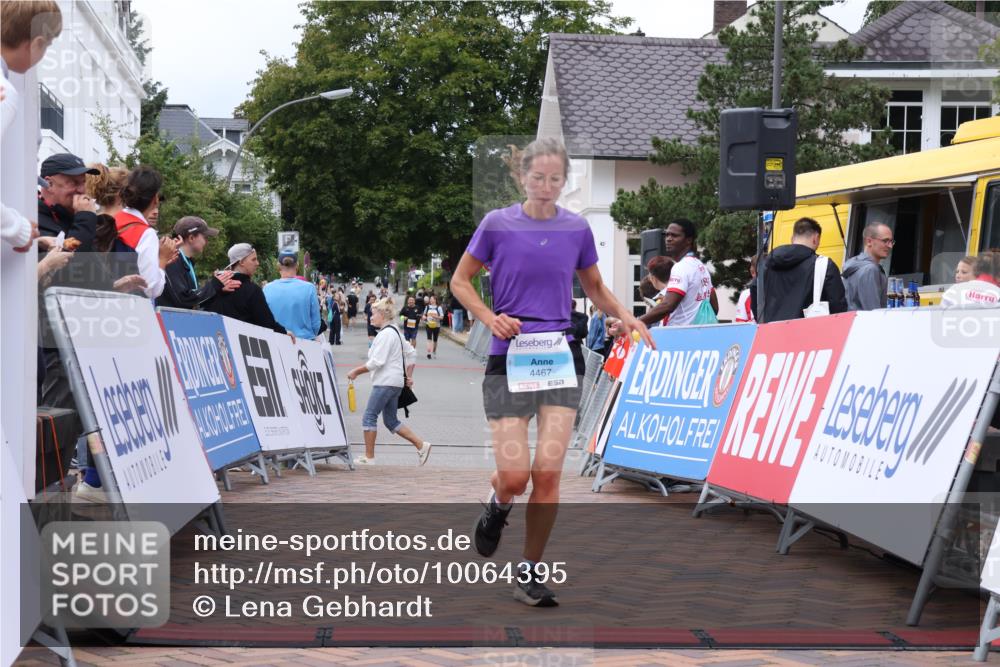 30.08.2026 - Blankeneser Heldenlauf Lena Gebhardt http://msf.ph/oto/10064395 30.08.2026 12:44:50 Ziel 2011, 4467 meine-sportfotos.de