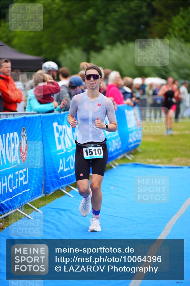 30.08.2026 - Elbe Triathlon Hamburg LAZAROV Photography http://msf.ph/oto/10064396 30.08.2026 12:04:35 Ziel 1463, 1510, 1632 meine-sportfotos.de