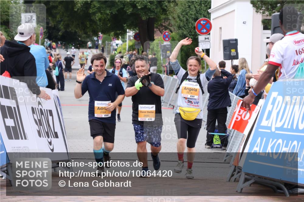 30.08.2026 - Blankeneser Heldenlauf Lena Gebhardt http://msf.ph/oto/10064420 30.08.2026 12:45:06 Ziel 2614, 2684, 2685 meine-sportfotos.de
