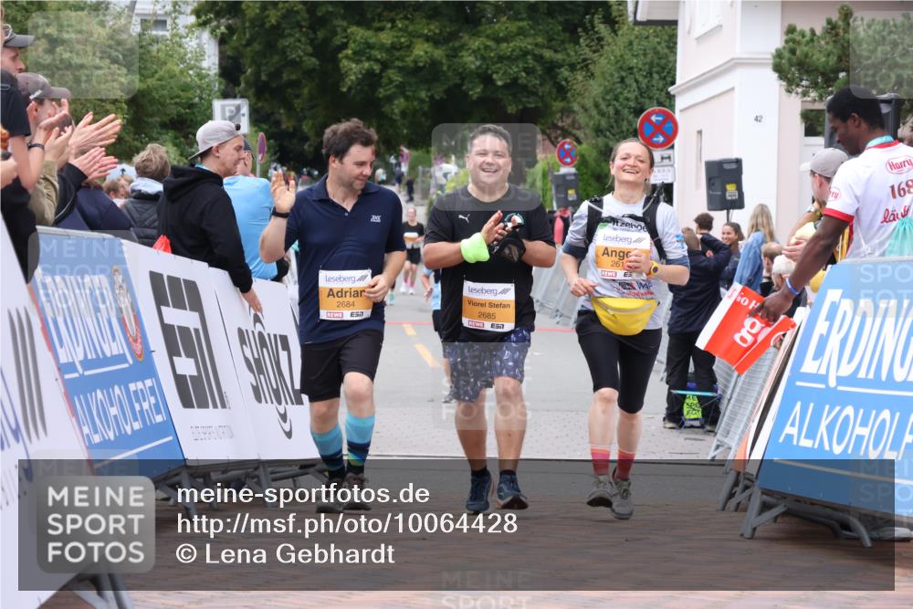 30.08.2026 - Blankeneser Heldenlauf Lena Gebhardt http://msf.ph/oto/10064428 30.08.2026 12:45:07 Ziel 2614, 2684, 2685 meine-sportfotos.de