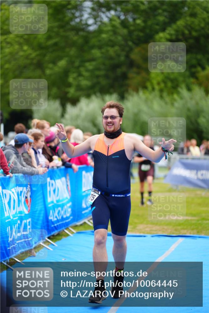 30.08.2026 - Elbe Triathlon Hamburg LAZAROV Photography http://msf.ph/oto/10064445 30.08.2026 12:05:02 Ziel 813, 1175 meine-sportfotos.de