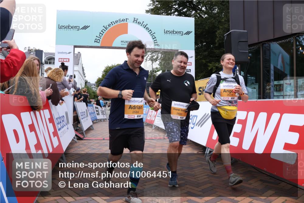 30.08.2026 - Blankeneser Heldenlauf Lena Gebhardt http://msf.ph/oto/10064451 30.08.2026 12:45:12 Ziel 2614, 2684, 2685, 4037 meine-sportfotos.de