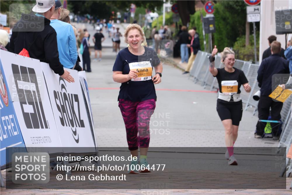 30.08.2026 - Blankeneser Heldenlauf Lena Gebhardt http://msf.ph/oto/10064477 30.08.2026 12:45:25 Ziel  meine-sportfotos.de