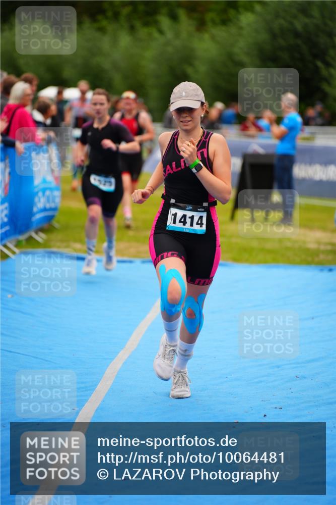 30.08.2026 - Elbe Triathlon Hamburg LAZAROV Photography http://msf.ph/oto/10064481 30.08.2026 12:05:17 Ziel 1414, 1424, 1459, 1460, 1488, 1525 meine-sportfotos.de