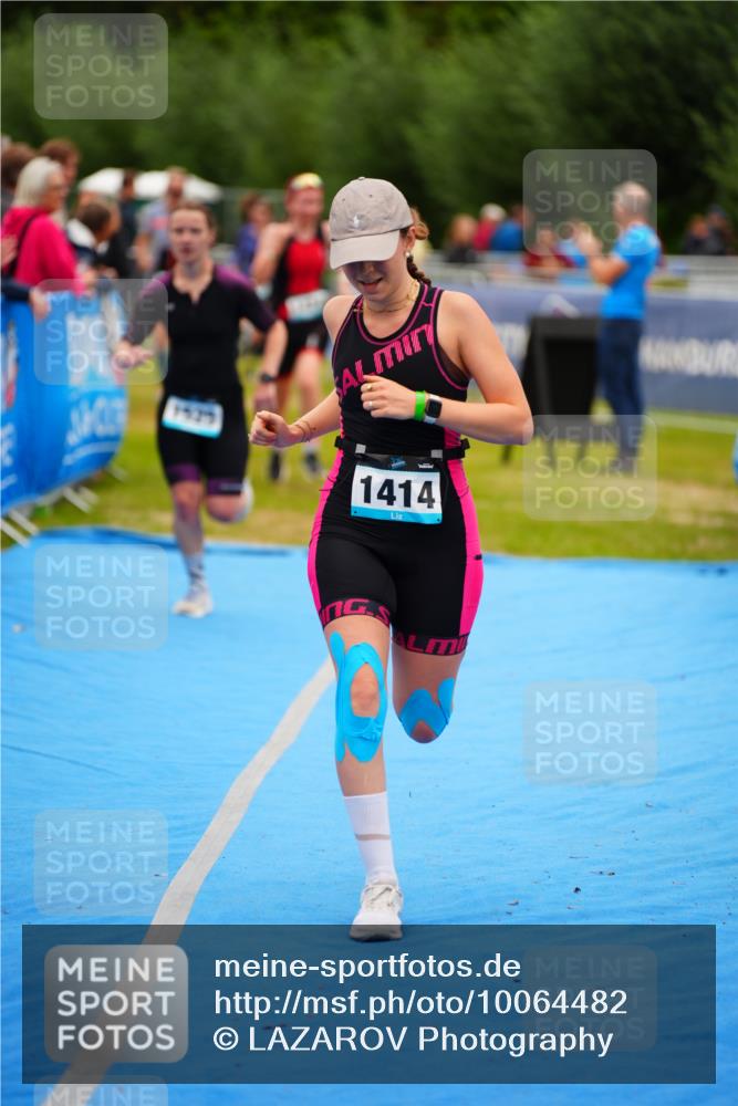 30.08.2026 - Elbe Triathlon Hamburg LAZAROV Photography http://msf.ph/oto/10064482 30.08.2026 12:05:17 Ziel 1414, 1424, 1459, 1460, 1488, 1525 meine-sportfotos.de