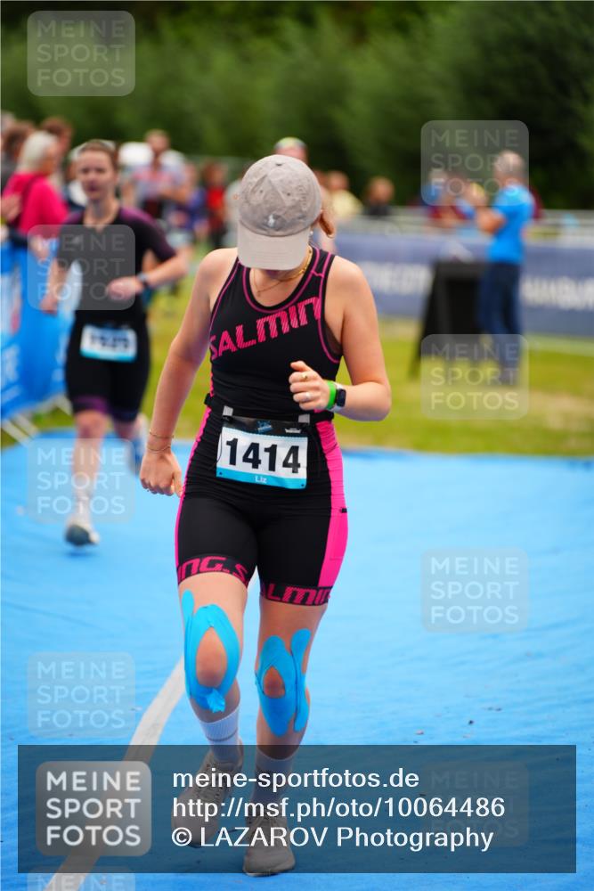 30.08.2026 - Elbe Triathlon Hamburg LAZAROV Photography http://msf.ph/oto/10064486 30.08.2026 12:05:18 Ziel 1414, 1424, 1459, 1460, 1488, 1525 meine-sportfotos.de