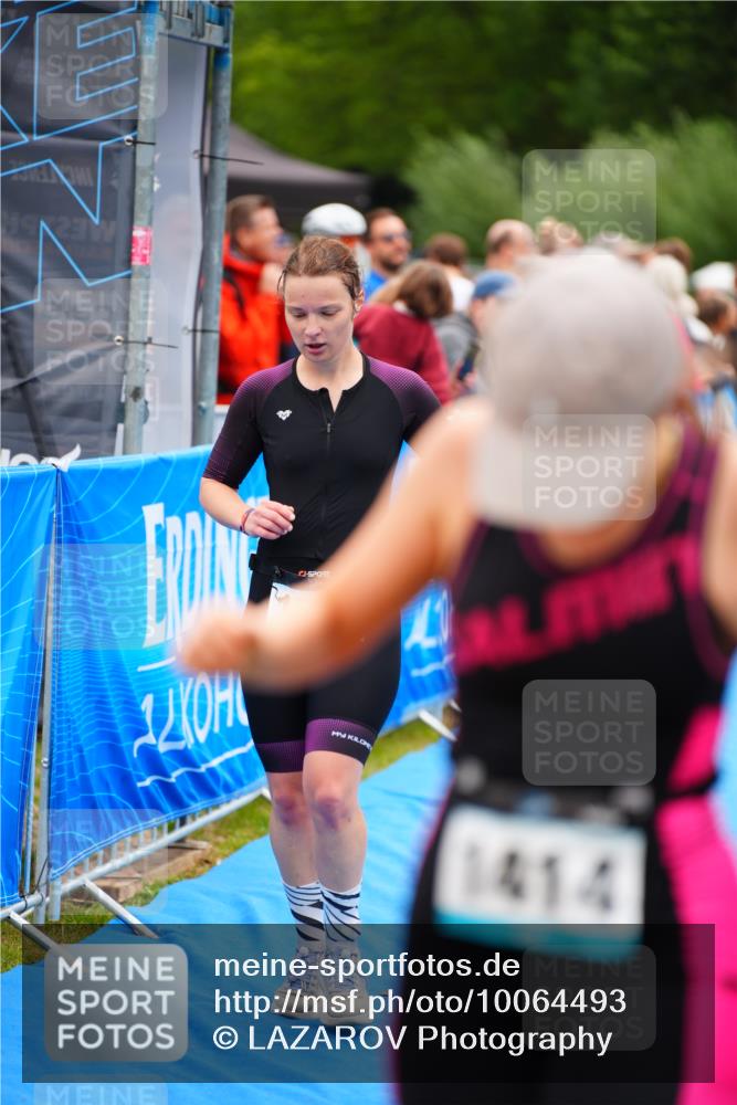 30.08.2026 - Elbe Triathlon Hamburg LAZAROV Photography http://msf.ph/oto/10064493 30.08.2026 12:05:19 Ziel 1358, 1414, 1424, 1459, 1460, 1525 meine-sportfotos.de