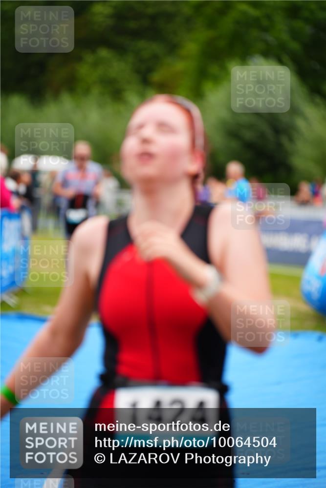 30.08.2026 - Elbe Triathlon Hamburg LAZAROV Photography http://msf.ph/oto/10064504 30.08.2026 12:05:22 Ziel 1358, 1424, 1460, 1525 meine-sportfotos.de