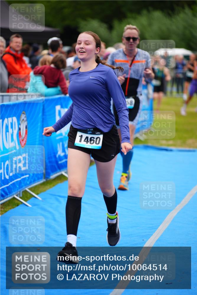 30.08.2026 - Elbe Triathlon Hamburg LAZAROV Photography http://msf.ph/oto/10064514 30.08.2026 12:05:26 Ziel 1358, 1397, 1460, 1529 meine-sportfotos.de