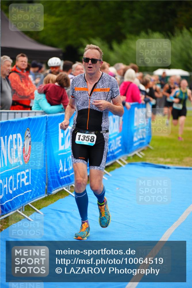 30.08.2026 - Elbe Triathlon Hamburg LAZAROV Photography http://msf.ph/oto/10064519 30.08.2026 12:05:27 Ziel 1358, 1397, 1460, 1529, 1577 meine-sportfotos.de