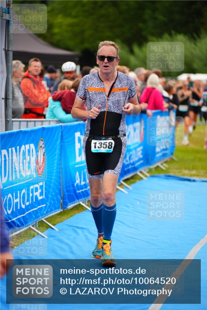 30.08.2026 - Elbe Triathlon Hamburg LAZAROV Photography http://msf.ph/oto/10064520 30.08.2026 12:05:27 Ziel 1358, 1397, 1460, 1529, 1577 meine-sportfotos.de