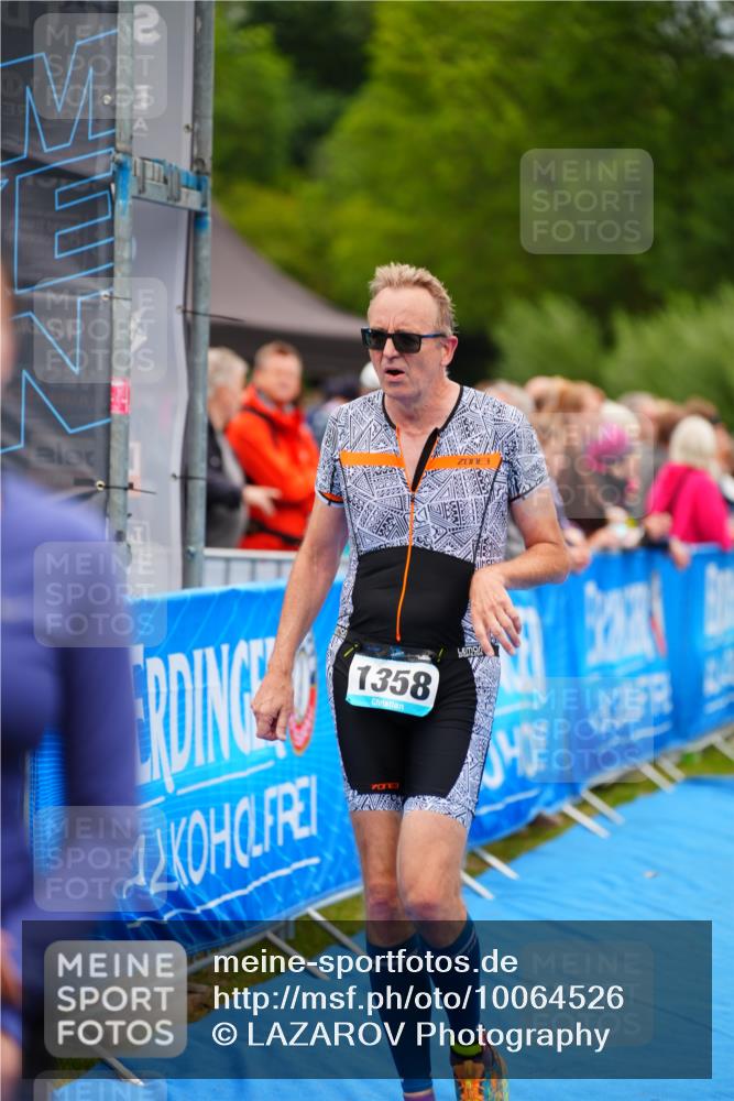 30.08.2026 - Elbe Triathlon Hamburg LAZAROV Photography http://msf.ph/oto/10064526 30.08.2026 12:05:28 Ziel 1358, 1397, 1460, 1529, 1577 meine-sportfotos.de