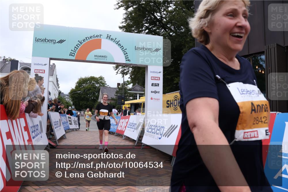 30.08.2026 - Blankeneser Heldenlauf Lena Gebhardt http://msf.ph/oto/10064534 30.08.2026 12:45:34 Ziel 2496, 2842, 4032 meine-sportfotos.de