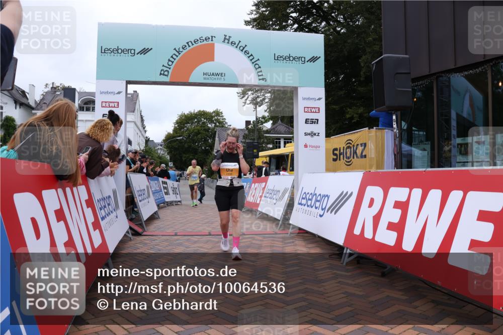 30.08.2026 - Blankeneser Heldenlauf Lena Gebhardt http://msf.ph/oto/10064536 30.08.2026 12:45:35 Ziel 2496, 2842, 4032 meine-sportfotos.de