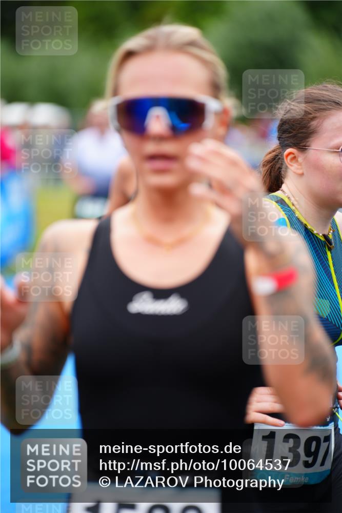30.08.2026 - Elbe Triathlon Hamburg LAZAROV Photography http://msf.ph/oto/10064537 30.08.2026 12:05:37 Ziel 564, 1475, 1529, 1577 meine-sportfotos.de