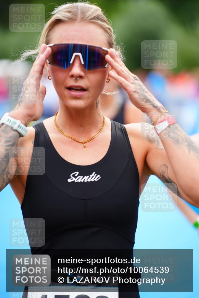 30.08.2026 - Elbe Triathlon Hamburg LAZAROV Photography http://msf.ph/oto/10064539 30.08.2026 12:05:37 Ziel 564, 1475, 1529, 1577 meine-sportfotos.de