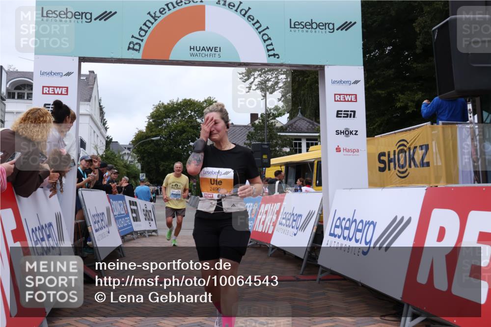 30.08.2026 - Blankeneser Heldenlauf Lena Gebhardt http://msf.ph/oto/10064543 30.08.2026 12:45:36 Ziel 2496, 2842, 4032 meine-sportfotos.de