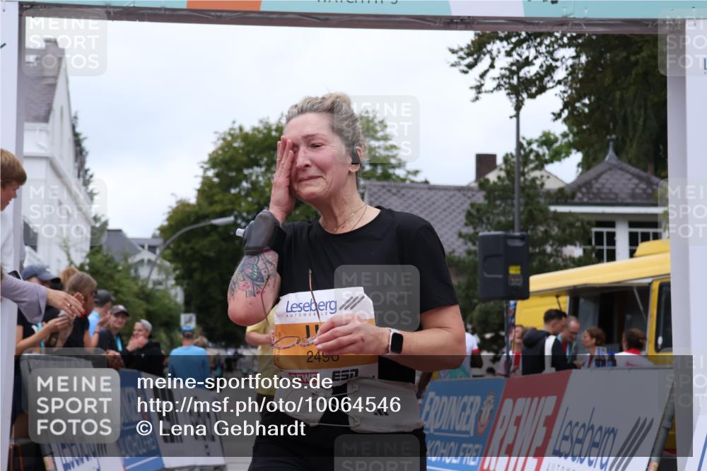 30.08.2026 - Blankeneser Heldenlauf Lena Gebhardt http://msf.ph/oto/10064546 30.08.2026 12:45:37 Ziel 2496, 2842, 4032 meine-sportfotos.de