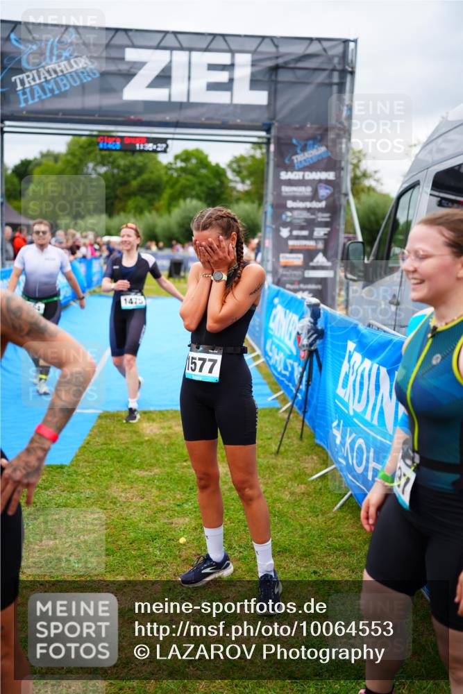 30.08.2026 - Elbe Triathlon Hamburg LAZAROV Photography http://msf.ph/oto/10064553 30.08.2026 12:05:42 Ziel 564, 1475, 1508 meine-sportfotos.de