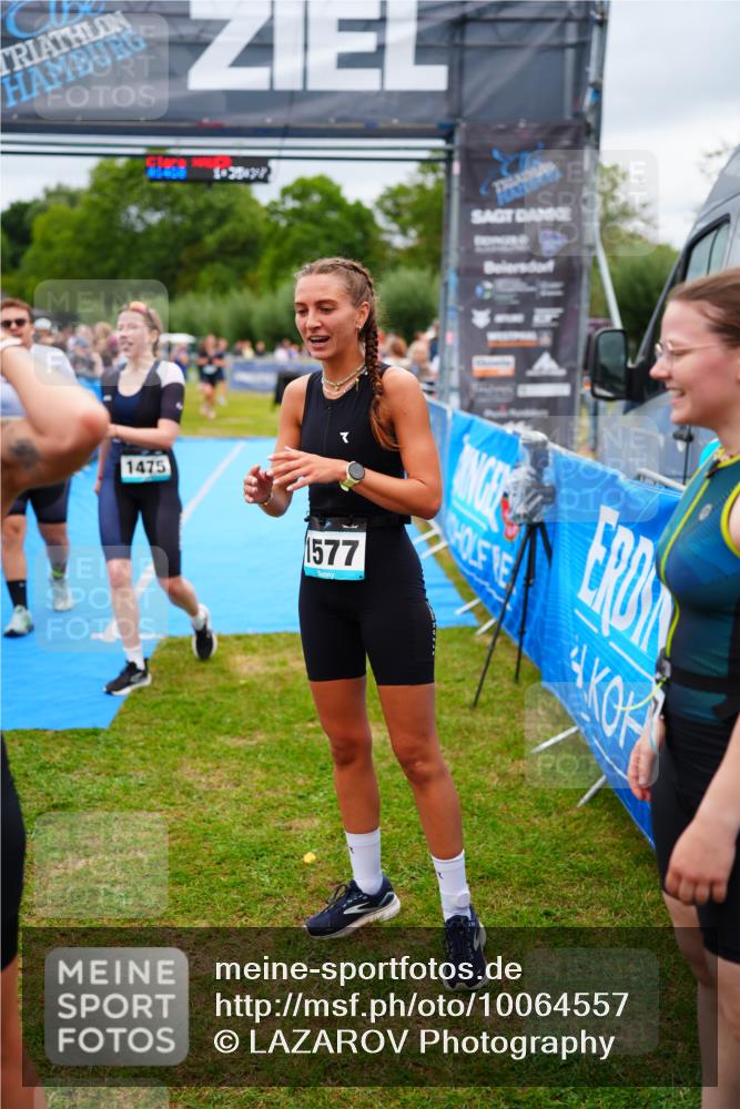 30.08.2026 - Elbe Triathlon Hamburg LAZAROV Photography http://msf.ph/oto/10064557 30.08.2026 12:05:43 Ziel 564, 1475, 1508 meine-sportfotos.de