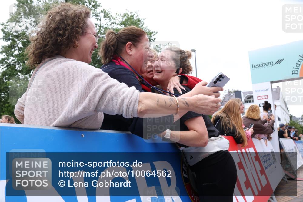 30.08.2026 - Blankeneser Heldenlauf Lena Gebhardt http://msf.ph/oto/10064562 30.08.2026 12:45:39 Ziel 2496, 4032 meine-sportfotos.de