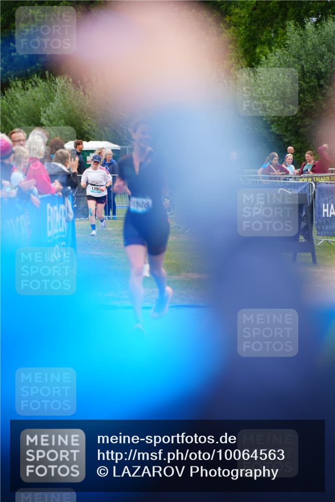 30.08.2026 - Elbe Triathlon Hamburg LAZAROV Photography http://msf.ph/oto/10064563 30.08.2026 12:05:46 Ziel 1508 meine-sportfotos.de