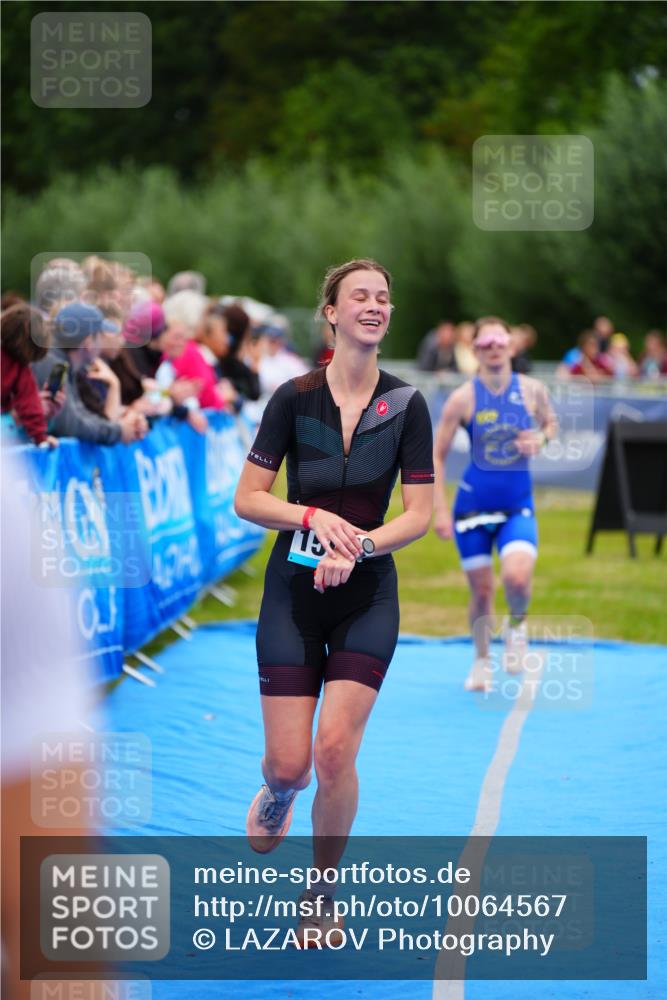 30.08.2026 - Elbe Triathlon Hamburg LAZAROV Photography http://msf.ph/oto/10064567 30.08.2026 12:05:48 Ziel 1396, 1508 meine-sportfotos.de