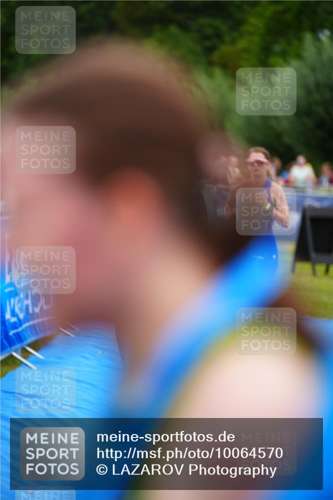 30.08.2026 - Elbe Triathlon Hamburg LAZAROV Photography http://msf.ph/oto/10064570 30.08.2026 12:05:48 Ziel 1396, 1508 meine-sportfotos.de