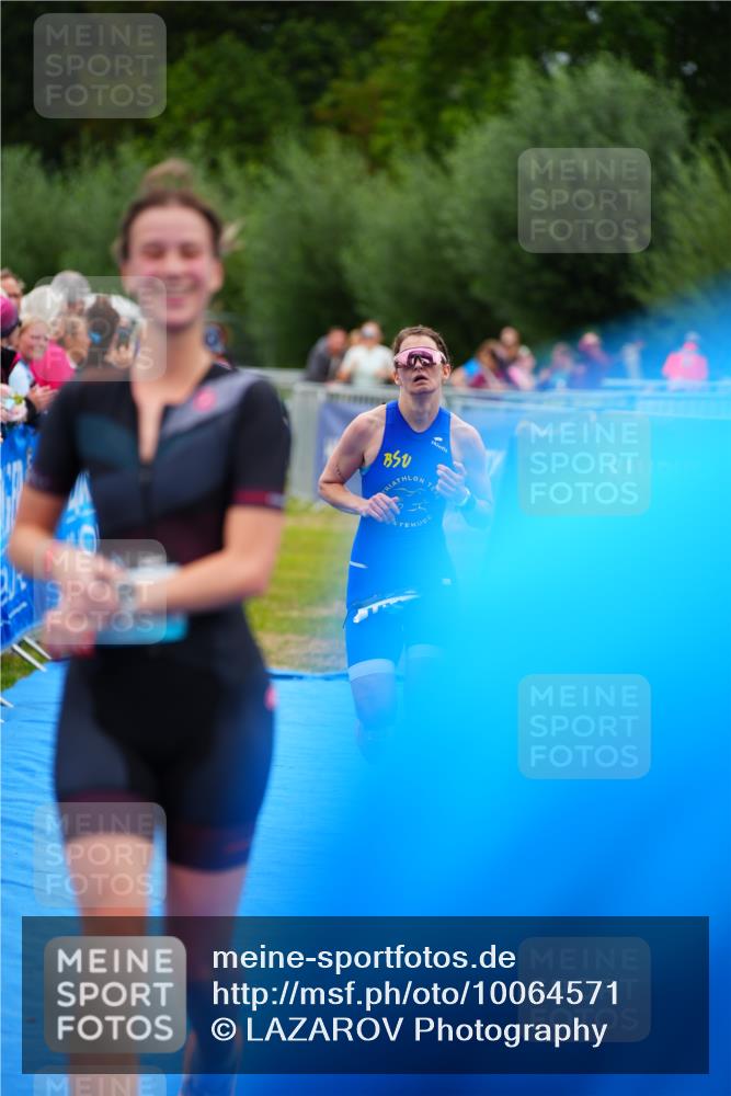30.08.2026 - Elbe Triathlon Hamburg LAZAROV Photography http://msf.ph/oto/10064571 30.08.2026 12:05:49 Ziel 1396, 1508 meine-sportfotos.de