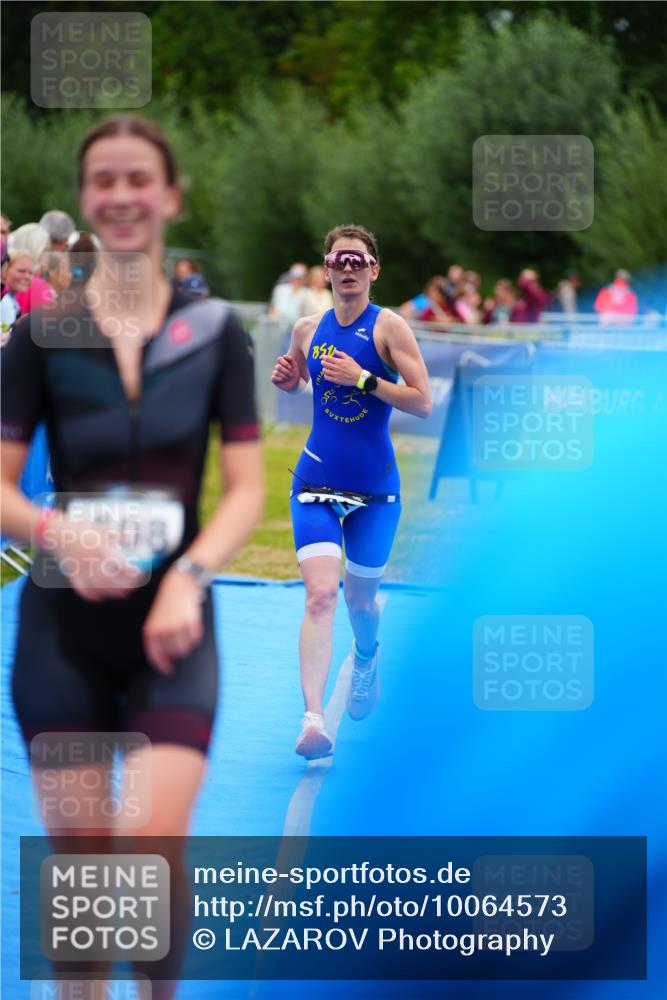 30.08.2026 - Elbe Triathlon Hamburg LAZAROV Photography http://msf.ph/oto/10064573 30.08.2026 12:05:49 Ziel 1396, 1508 meine-sportfotos.de
