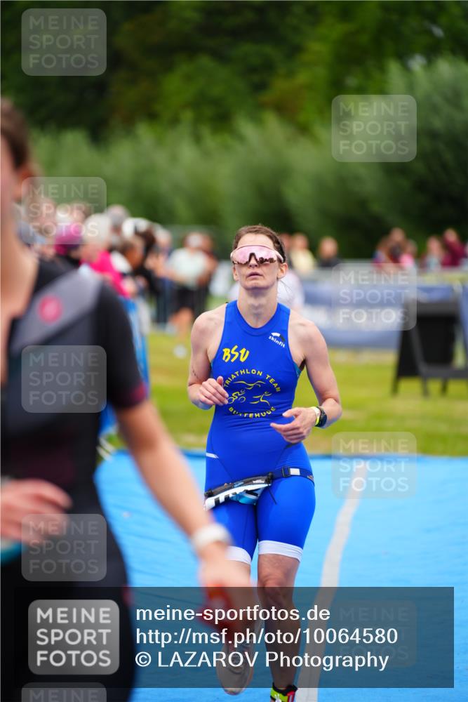 30.08.2026 - Elbe Triathlon Hamburg LAZAROV Photography http://msf.ph/oto/10064580 30.08.2026 12:05:51 Ziel 1396, 1398, 1508 meine-sportfotos.de